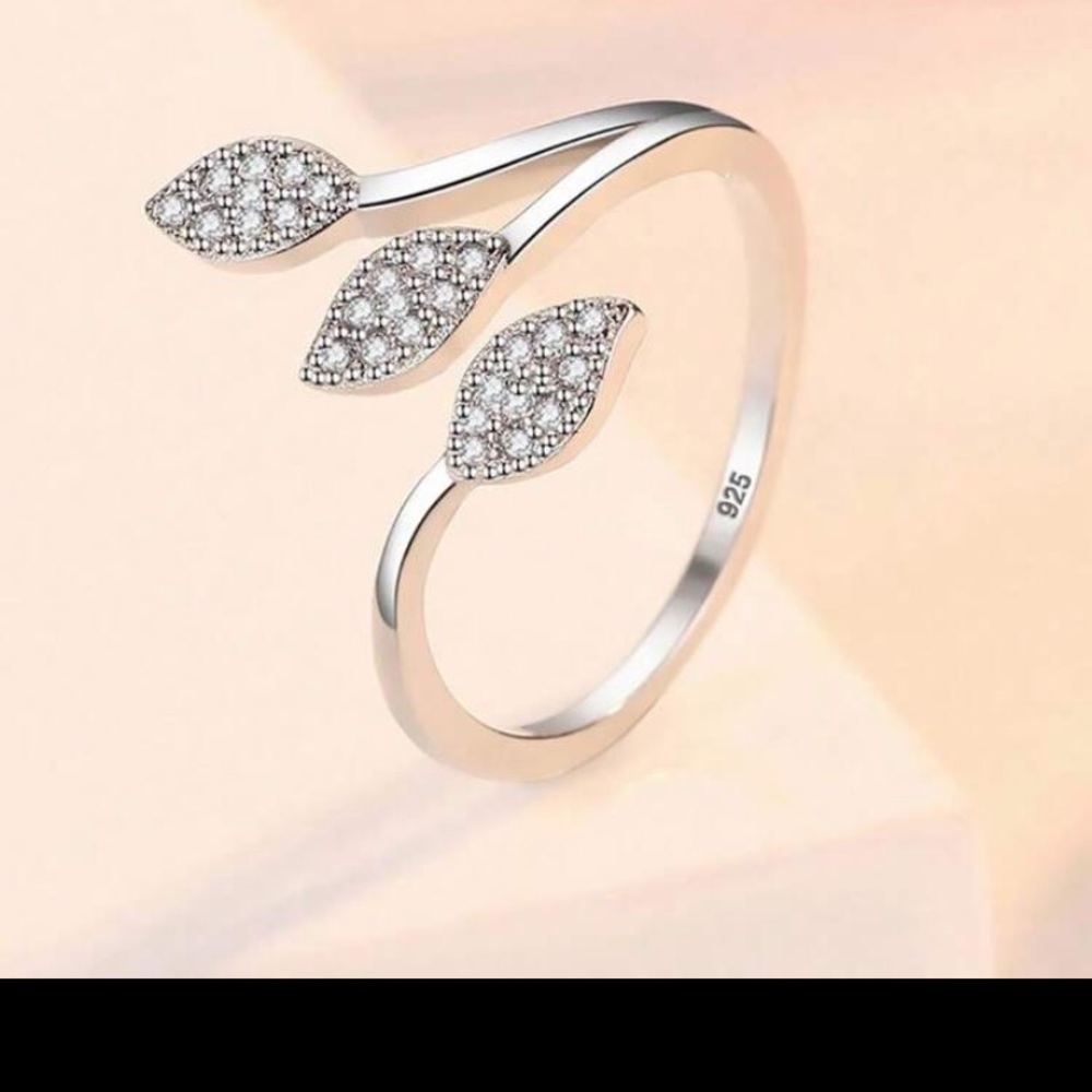 Chic Silver Ring With Leaf Design - image 6